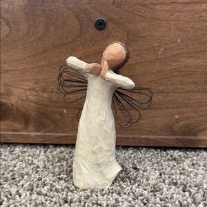 Willow Tree Angel of Happiness Sculpture